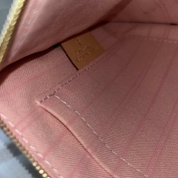 Preloved Louis Vuitton Damier NEVER FULL LARGE POUCH - Picture 5 of 9